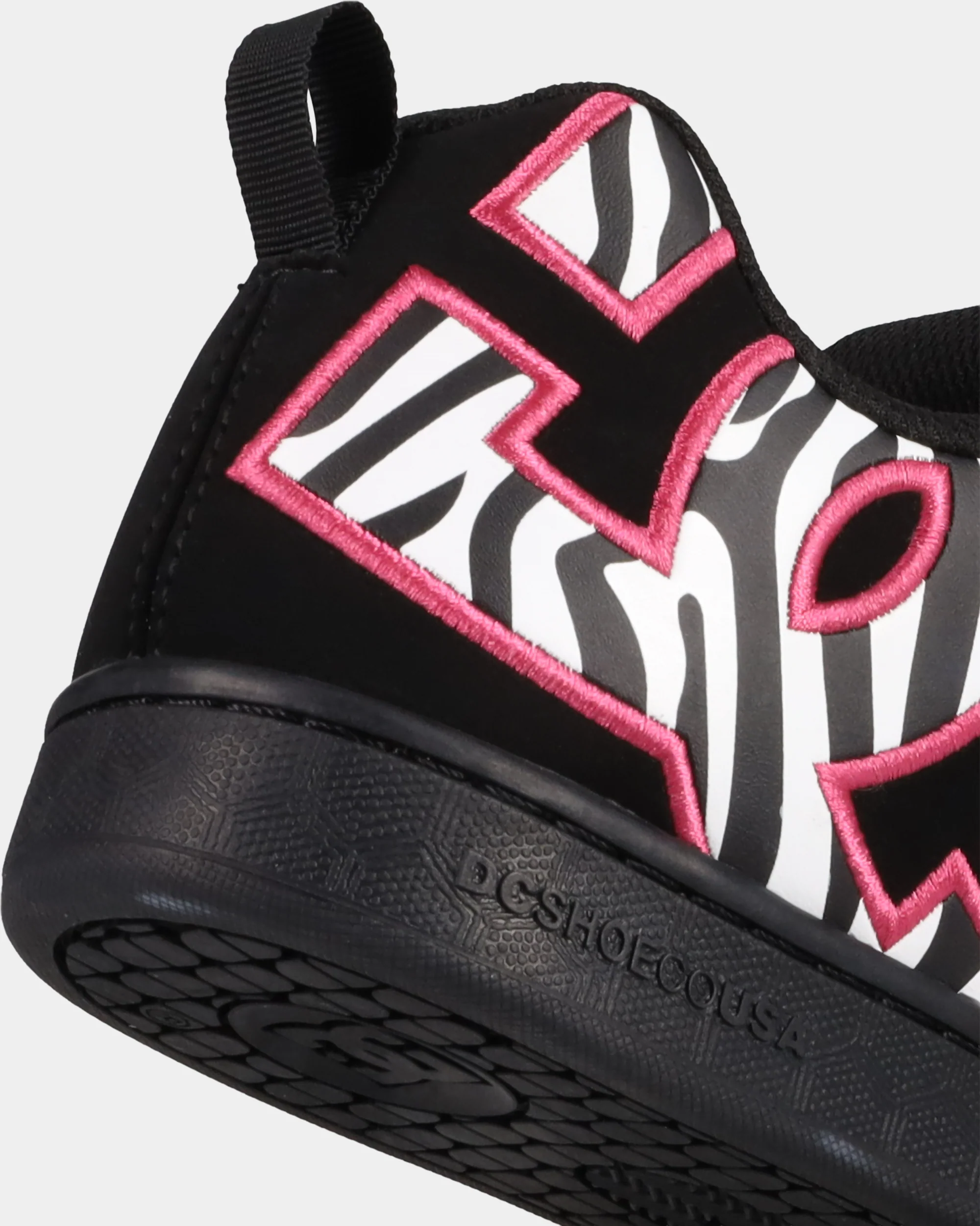 Womens Court Graffik Skate Shoes - Image 9